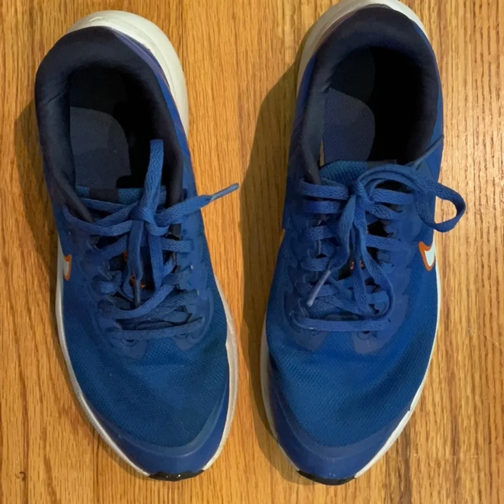 Nike - Shoes - Road Runner Sneakers - Boy’s Big Kids Size 5Y - Blue/White